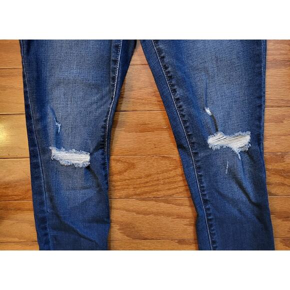 Old Navy Women Size 2 Rockstar Jegging Pull On Jeans Distressed Ripped - Picture 6 of 11